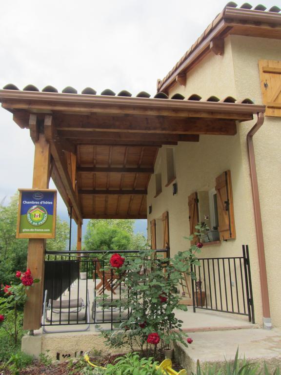 Les Cimes Panzió Saint-Pierre-de-Rivière Kültér fotó